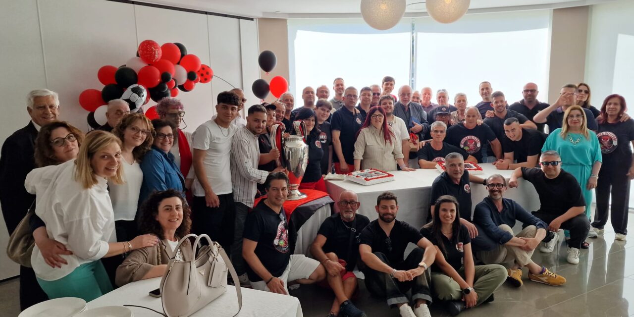 Il Milan Club Riviera dei Cedri sfoggia la Coppa dei Campioni e Luca Serafini presenta i 125 top gol del Milan